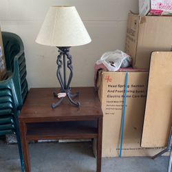 End Table With The Lamp