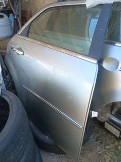 Tengo dos puertas de carro 300