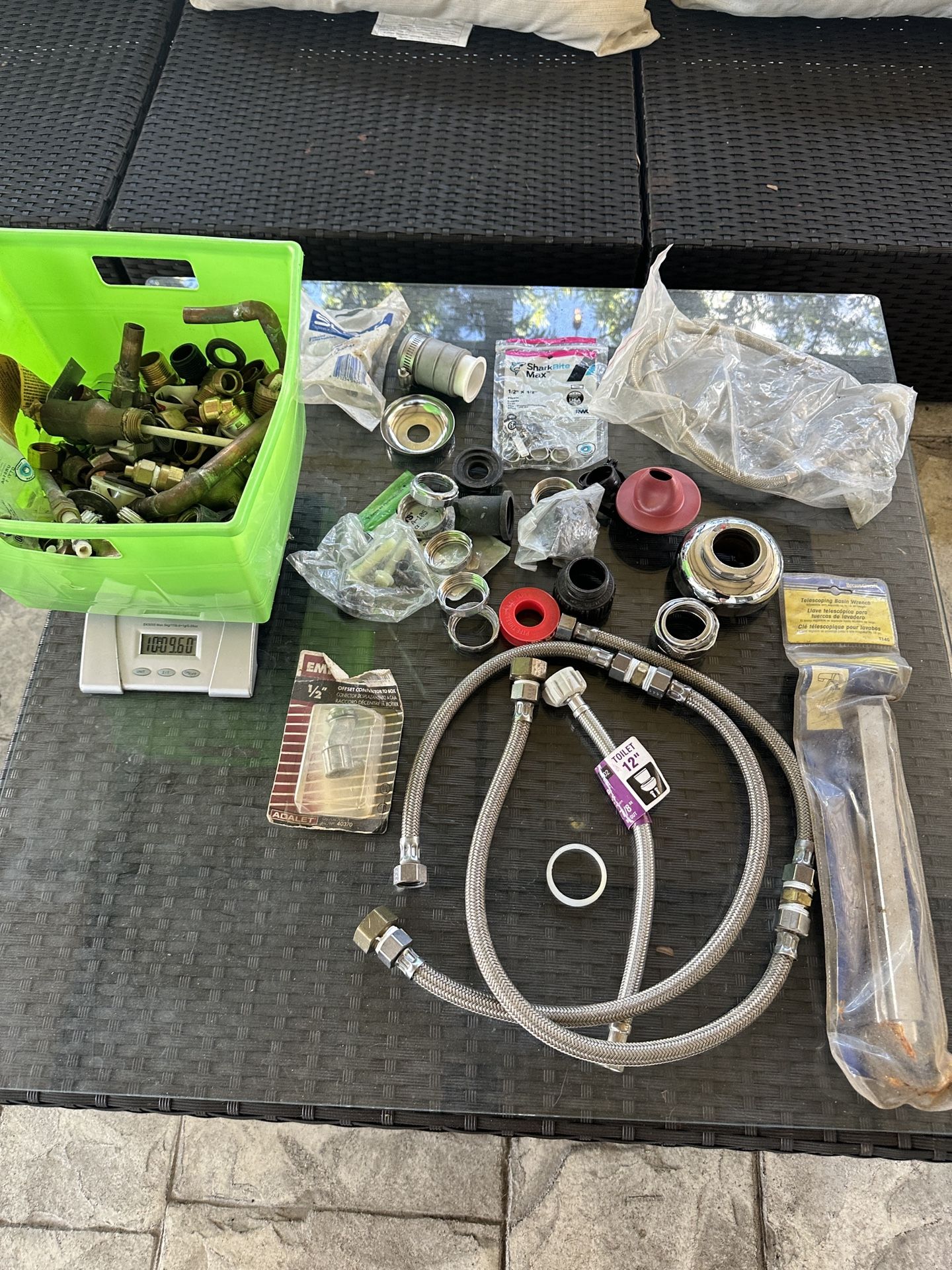 Lot of Plumbing Supplies PLOMERIA 10+ lbs of scrap copper fittings and pipes