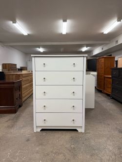 White Upright 5 Drawer Dresser Chest