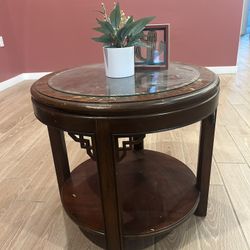 Round Table 