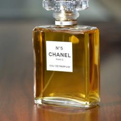 Chanel No. 5 perfume spray 100 ml (Festival Collector's Edition) new