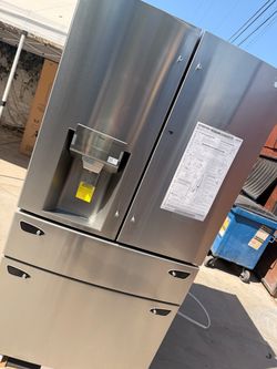 ✨✨LG Refrigerator with ice maker stainless steel ✨