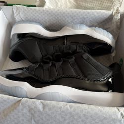 New Jordan 11 Retro Low Space Jam Size 9