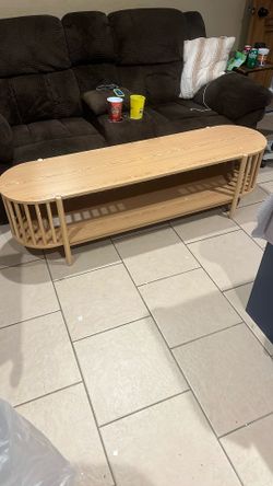 Entertainment/ Coffee Table 