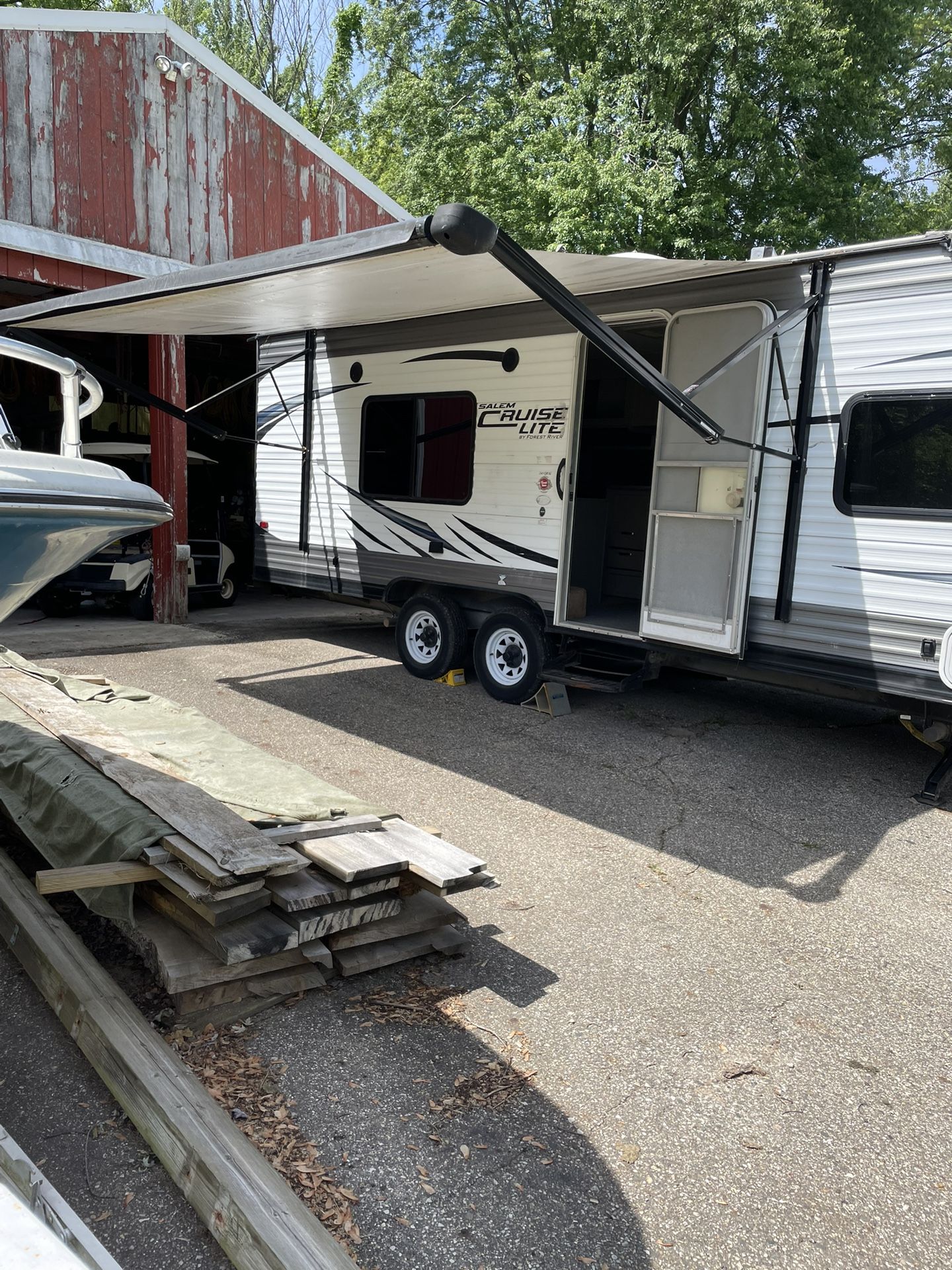Forest River 26’ Cruise River