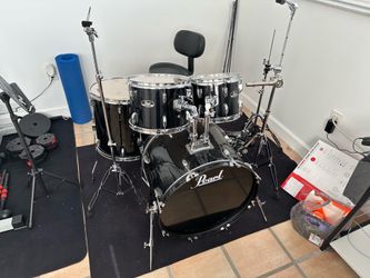 Pearl Drumset 5-Piece NO CYMBALS