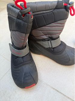Columbia snow boots size 13