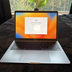 MacBook Pro 13” (2017) – 256GB SSD – Fresh Reset – Ready to Use