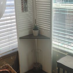 Corner Farmstyle Shelf