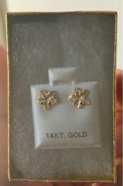 14K Hibiscus Flower Earrings