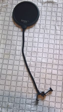 Microphone wind filter