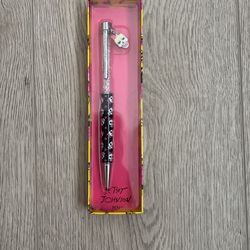 Betsy Johnson Skull Pen