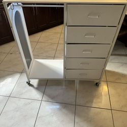 NEW Cyclysio Dresser with Hanging Rack, 5 Fabric Drawers Dresser with Clothes Rack