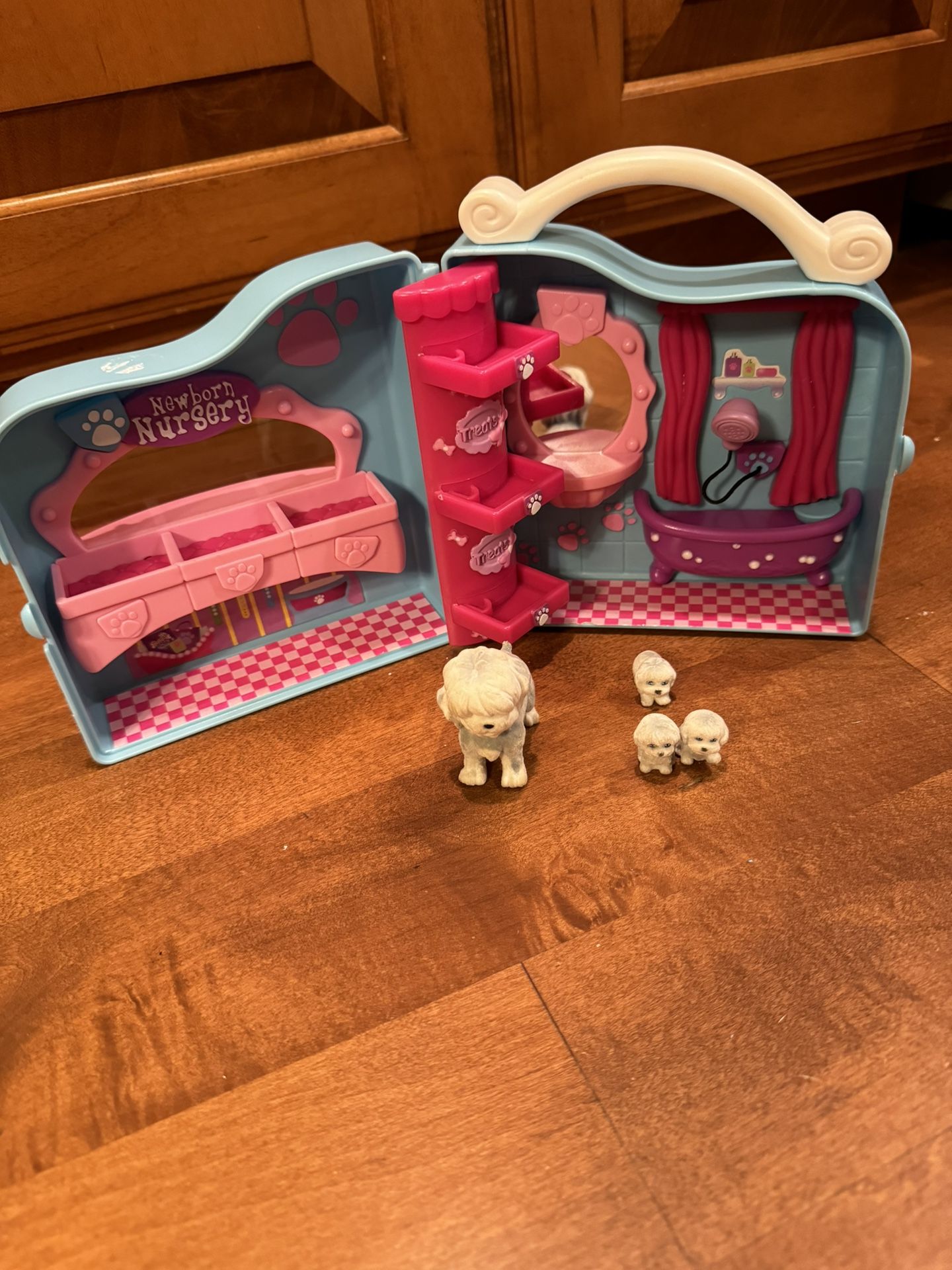 Vintage Puppy In My Pocket Playset Shipping Avaialbe