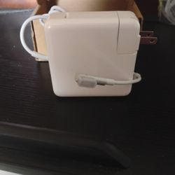MacBook Pro Charger 85w