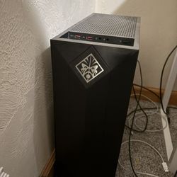 Gaming Pc ( Omen Obelisk 875) 