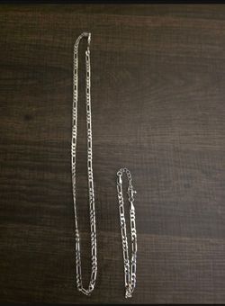 Silver Plated necklace and bracelet set.  Serious Buyers Only Contact me please. Message me when ready to pickup only