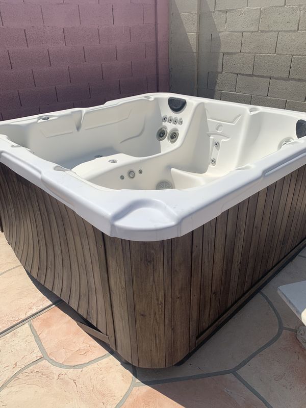 Hot tub for Sale in Phoenix, AZ OfferUp