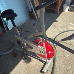 One Place Bike For Indoors Gym