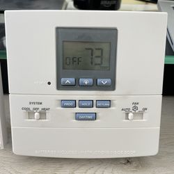 Thermostat - Programmable Heat/Cool Digital Thermostat