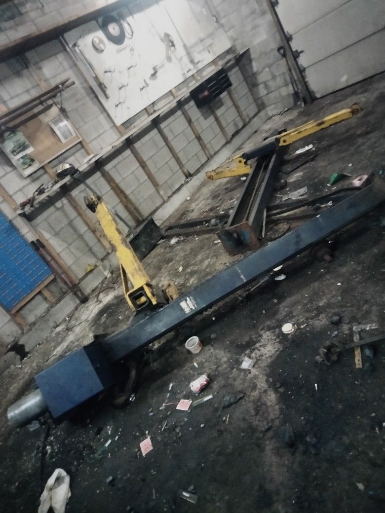 Hydraulic Car Lift