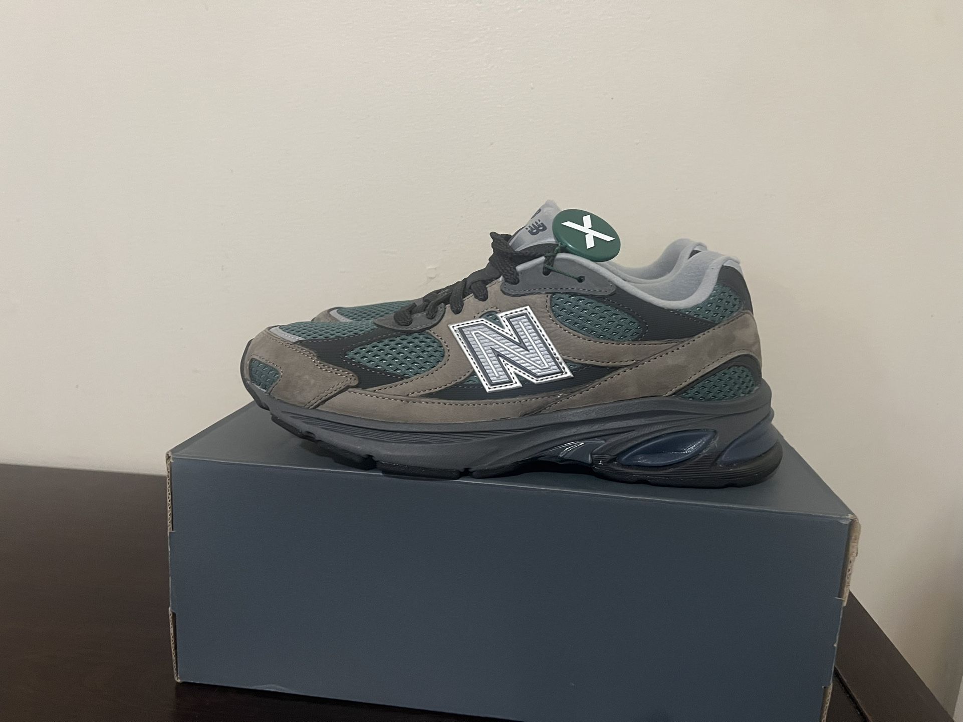 NEW BALANCE 2010 DOCKSIDE SIZE 9 BRAND NEW NIKE JORDAN
