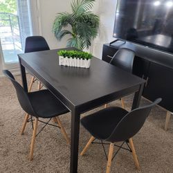 Black Table and 4 Chairs