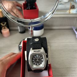 New Vintage Nixion Watch 