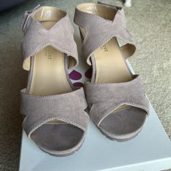 Naturalizer Women Wedge Sandals, Natural Color, Size 5.5