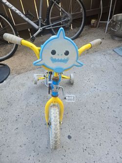 BABY SHARK bicycle