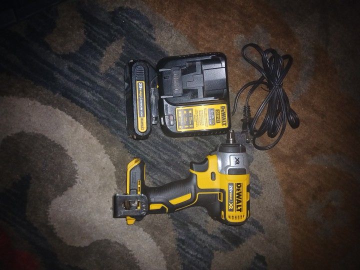 DEWALT Wrench Drill 20V MAX 1/2in..