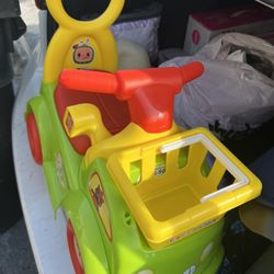 Coco Melon Car