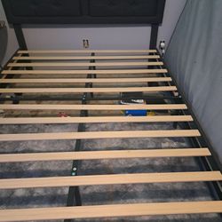 Queen Bed Framw With Slats