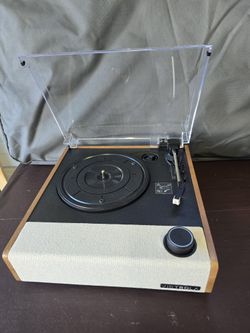 Victrola Eastwood II  Record Player