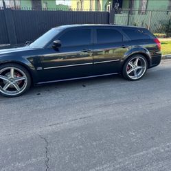 2005 Dodge Magnum