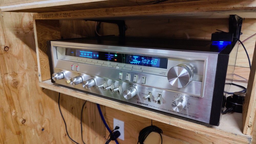 Vintage Pioneer SX 3700 Stereo Receiver. (1980)