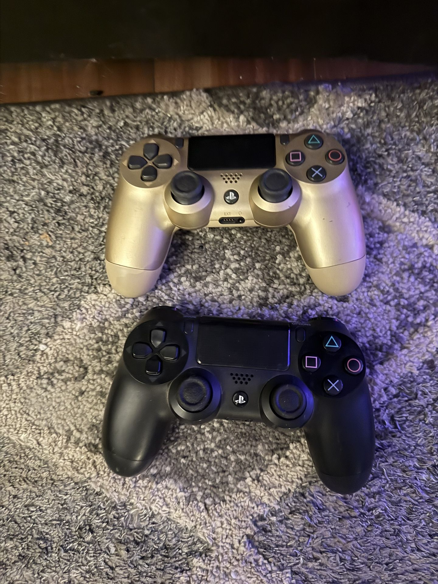 PS4 Controllers