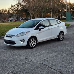 2011 Ford Fieata 