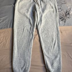 Women’s New Balance Sweats 