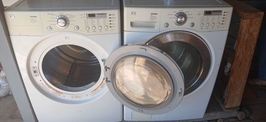 LG Tromm Front-Load Washer and Dryer Set