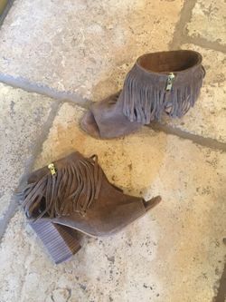 Carlo Santana Fringe Booties 8.5