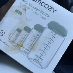 Momcozy Milk Storage Bottle 4 Pack
