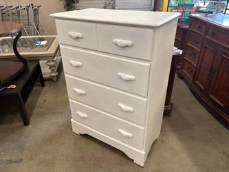 THE SWEAT-COMINGS COMPANY White Farmhouse Style 4 Drawer Dresser