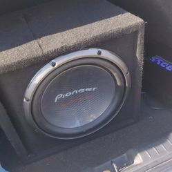 12 Inch Pioneer Champion Series Pro, Ported Box, 2000w Mono Amp, Epicenter, 2000w 4gauge Amp Wiring Kit