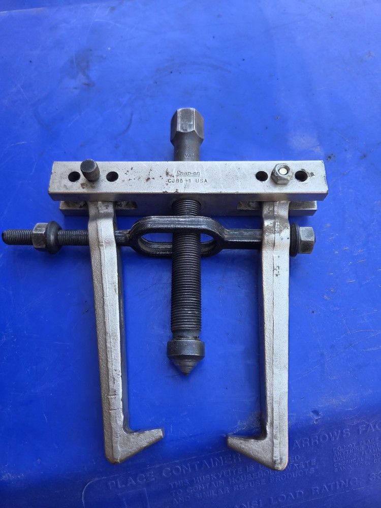 Snap On Tools CJ85-1 Bearing Puller