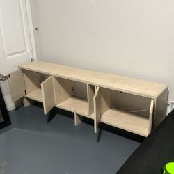 Short Shelf/ Cabinet 
