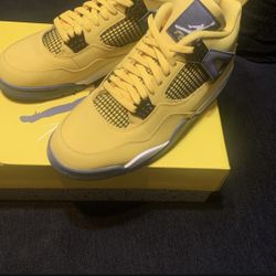 Jordan 4 Lightning 