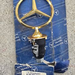 ⭐ For Sale: Genuine Mercedes-Benz Gold Hood Ornament – $20 (Rochester Pickup)  