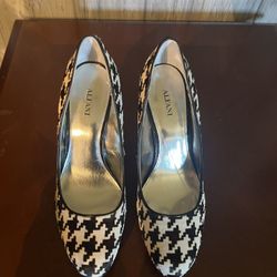 Women’s Pumps Size 9.5 M